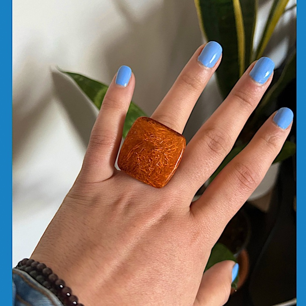 • ORANGE 70s CHUNKY RING •